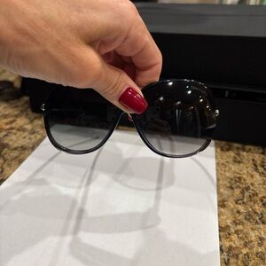 Tom Ford ISLAY blue violet resin sunglasses. Gradient lenses. Brand new.